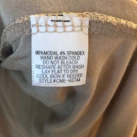 3/4 Sleeve Oversized Top - Picture 4 of 4